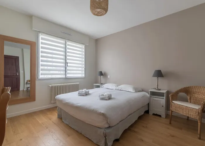 L'authentique - 600m - Piscine